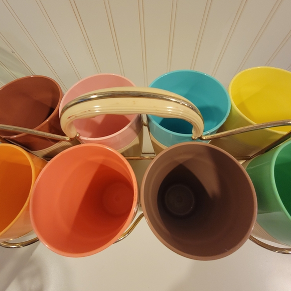 Vintage Raffiaware Thermo Temp Tumblers Set of 8 with Carrier - Picture 3 of 3